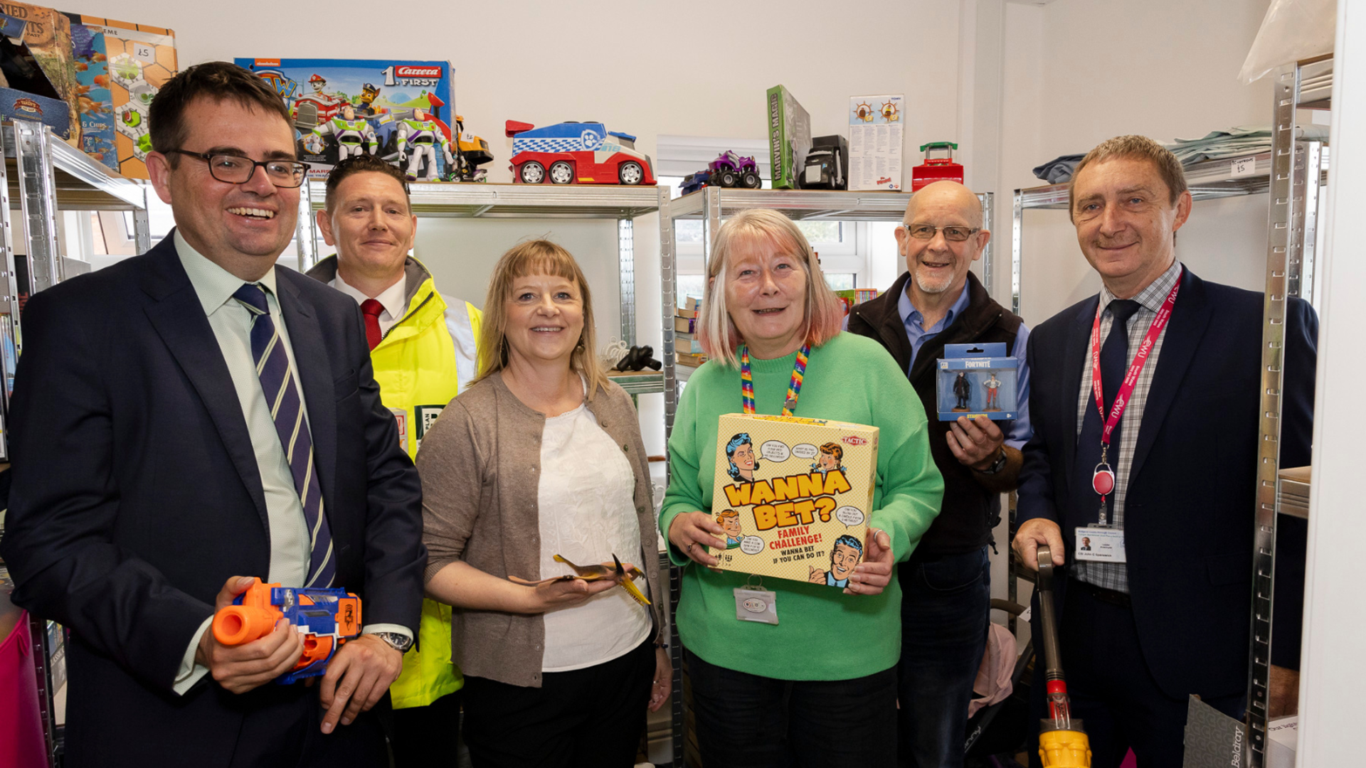 Council Leader Cllr John Spanswick and Cabinet Member for Climate Change and the Environment Cllr Paul Davies alongside members of Bridgend County Borough Council and representatives from Plan B and Groundwork Wales